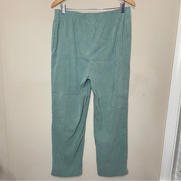 KORET Ladies Microfiber Pull-On Pant in Mint Green, Size 14 - Picture 3 of 6